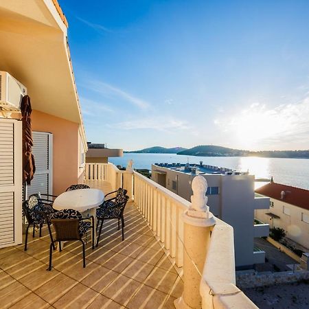 Apartamenty Z Basenem Ilja Rogoznica (Sibenik-Knin) Extérieur photo