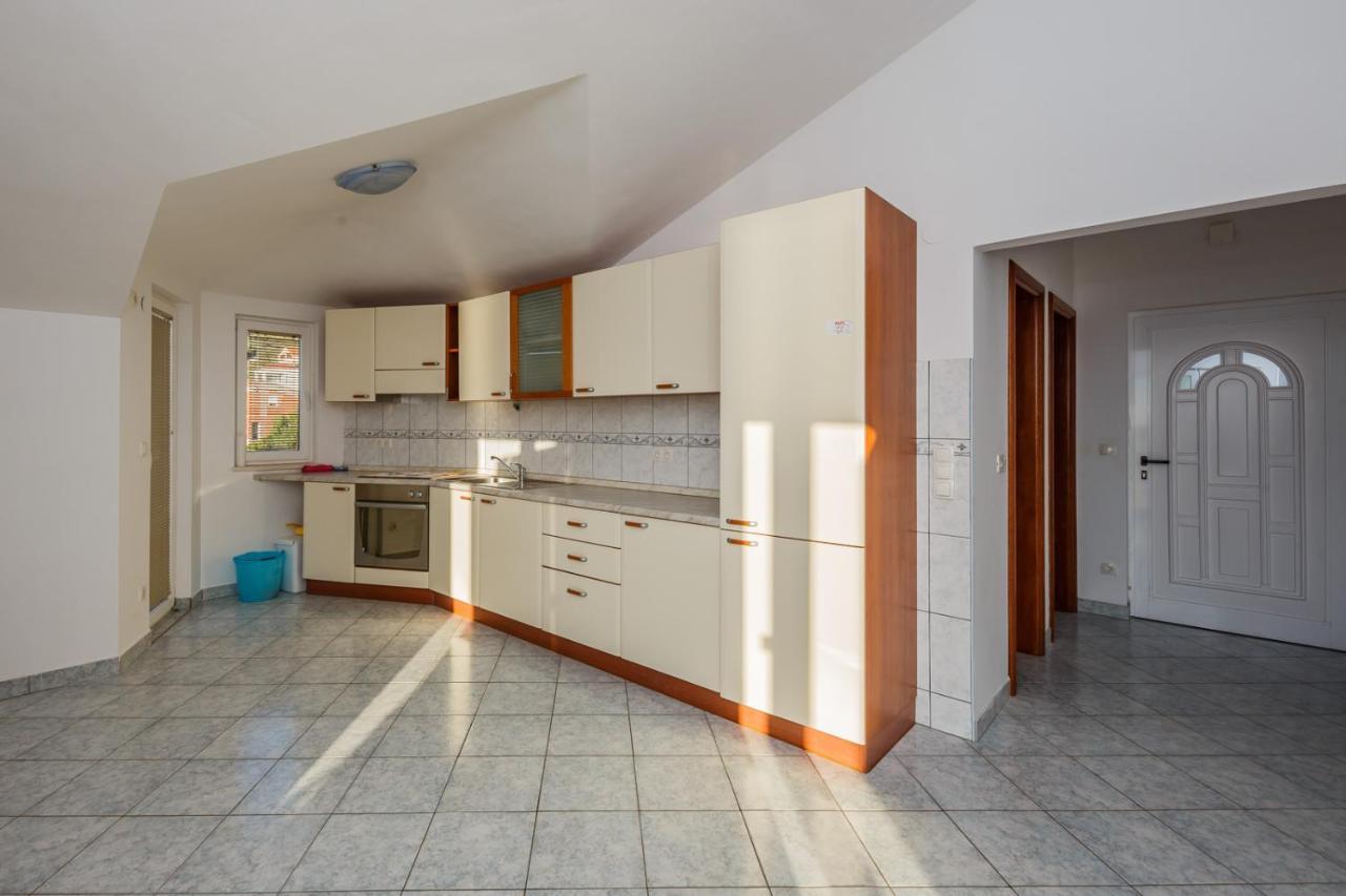 Apartamenty Z Basenem Ilja Rogoznica (Sibenik-Knin) Extérieur photo