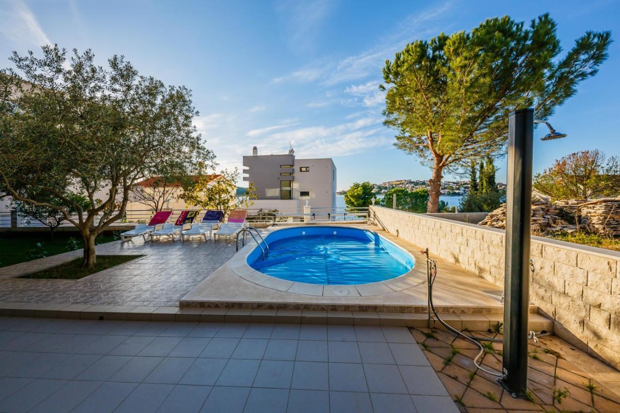 Apartamenty Z Basenem Ilja Rogoznica (Sibenik-Knin) Extérieur photo